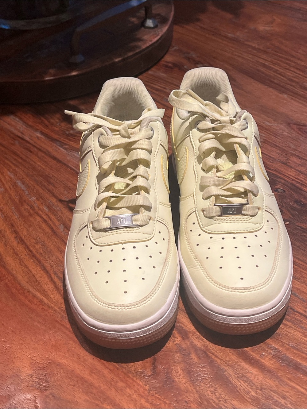 Nike Air Force 1 Low in Butter Yellow